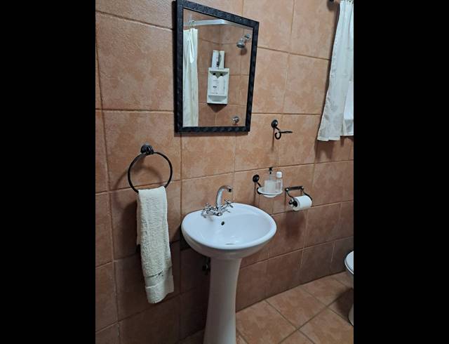 12 BEDROOM HOUSE FOR SALE IN HAYFIELDS
